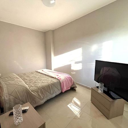 פומפיי Holiday-Caroline Apartment מראה חיצוני תמונה