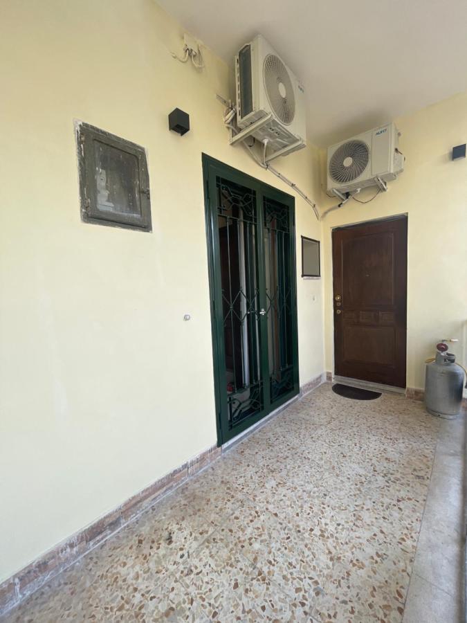 פומפיי Holiday-Caroline Apartment מראה חיצוני תמונה