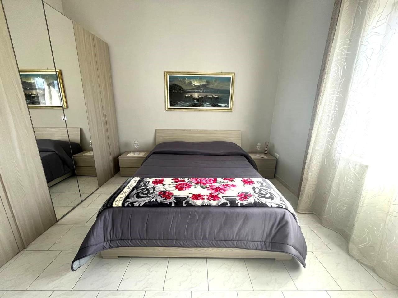 פומפיי Holiday-Caroline Apartment מראה חיצוני תמונה