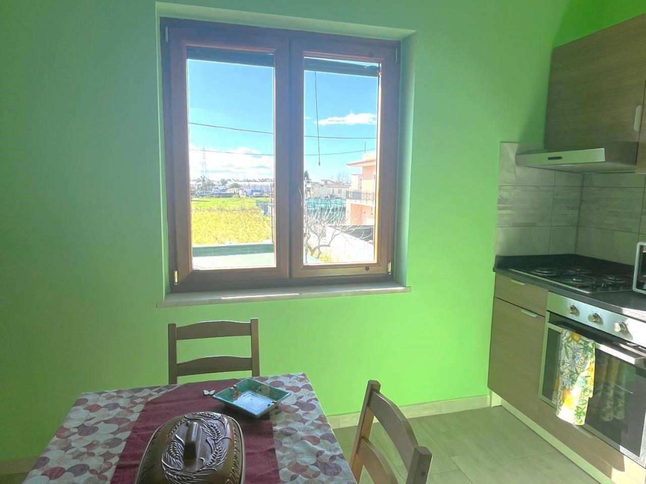 פומפיי Holiday-Caroline Apartment מראה חיצוני תמונה
