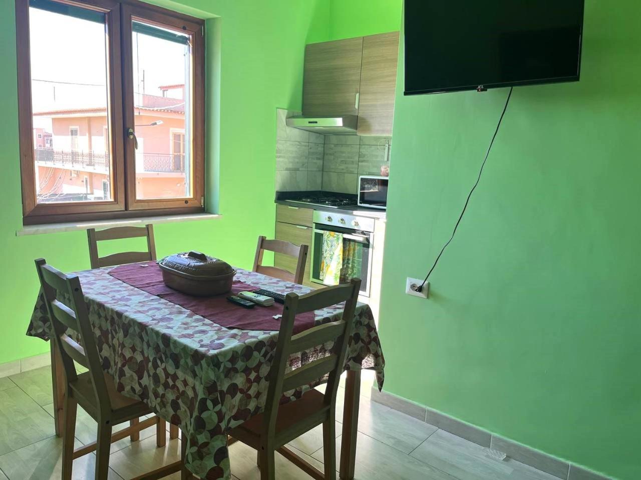 פומפיי Holiday-Caroline Apartment מראה חיצוני תמונה