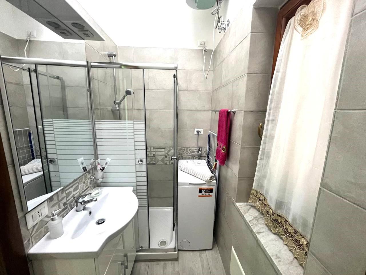 פומפיי Holiday-Caroline Apartment מראה חיצוני תמונה