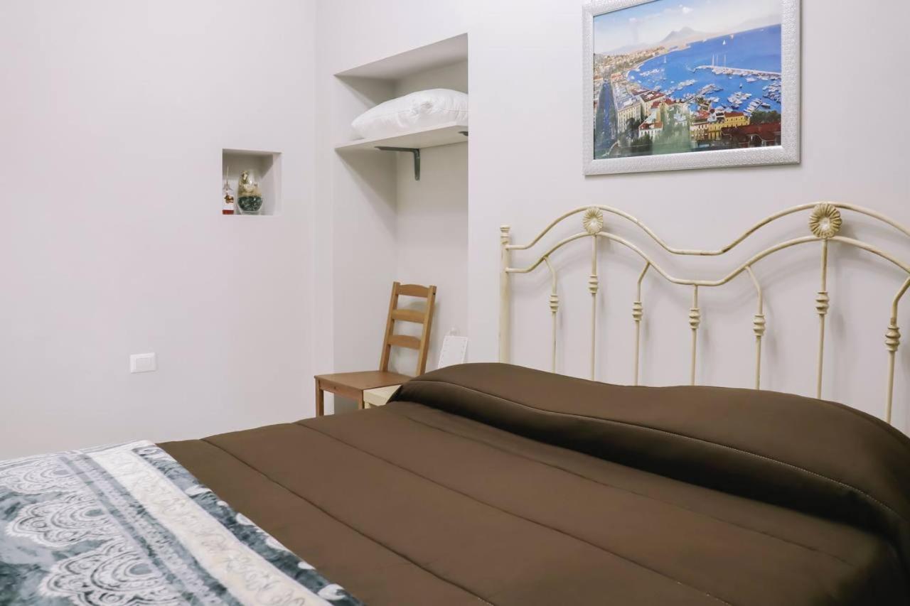 פומפיי Holiday-Caroline Apartment מראה חיצוני תמונה