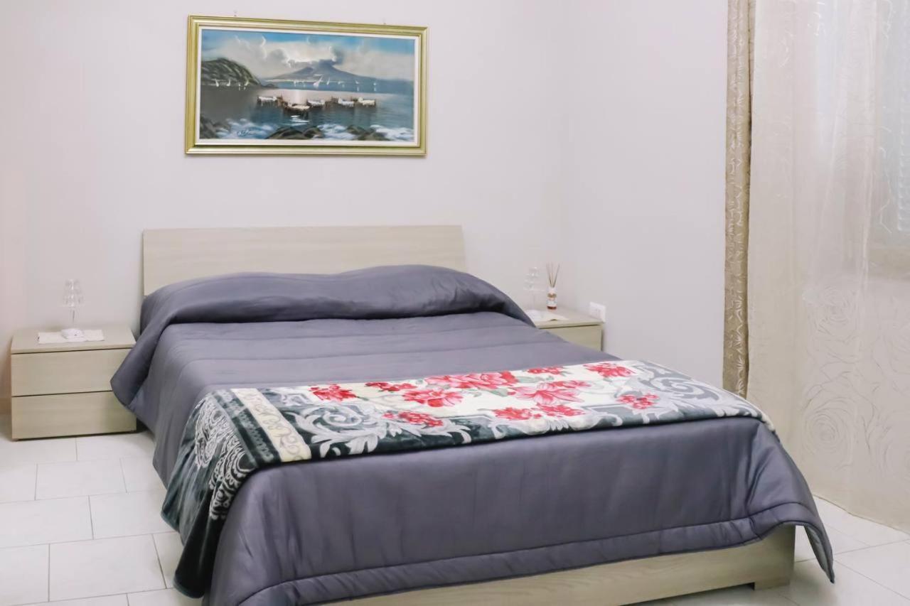 פומפיי Holiday-Caroline Apartment מראה חיצוני תמונה