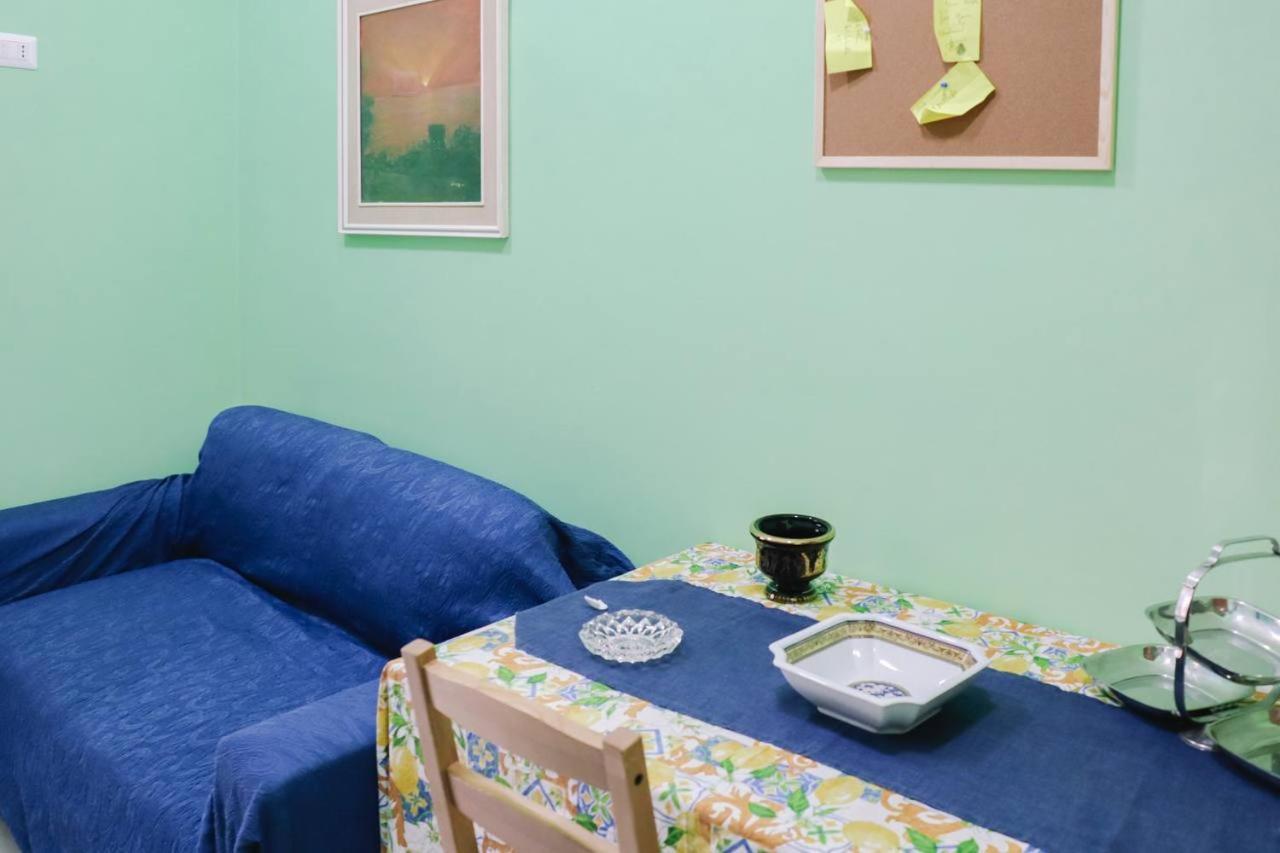 פומפיי Holiday-Caroline Apartment מראה חיצוני תמונה