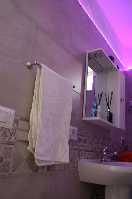 פומפיי Holiday-Caroline Apartment מראה חיצוני תמונה