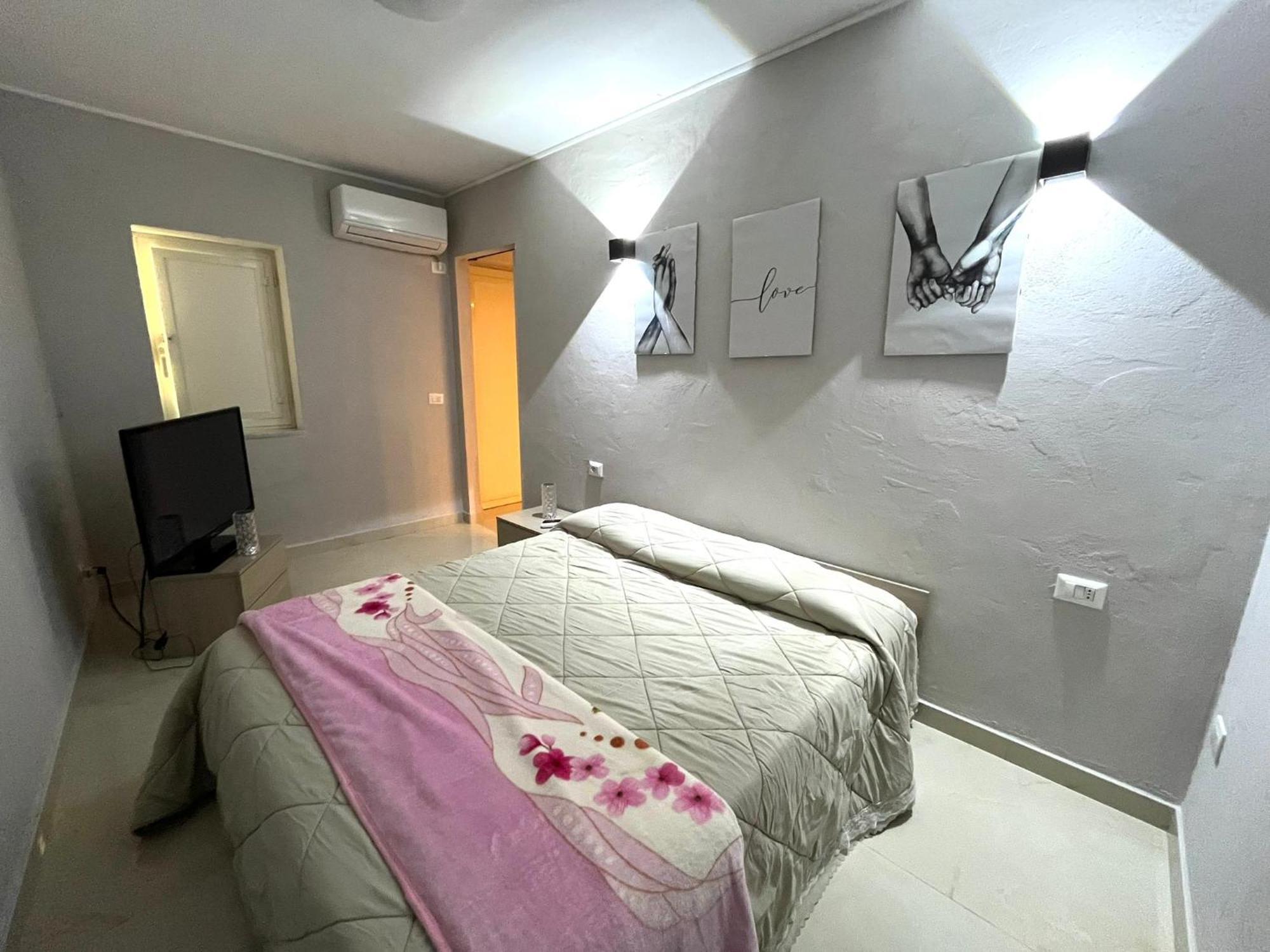 פומפיי Holiday-Caroline Apartment מראה חיצוני תמונה